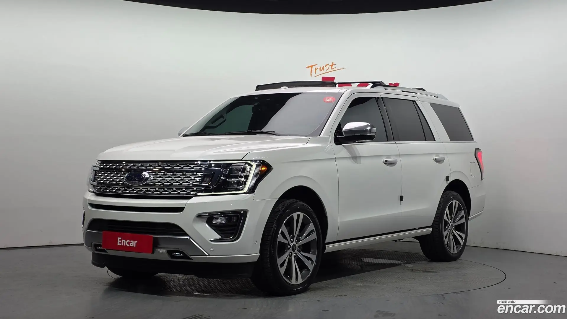 Main__Slider__Photo:Expedition Ford 2021.10-0