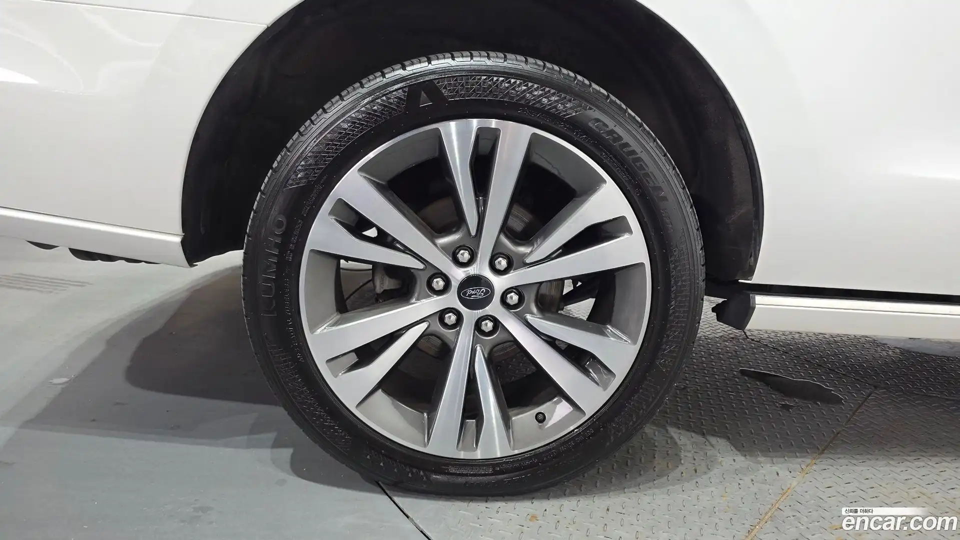 Expedition Ford 2021.10-OUTER-005