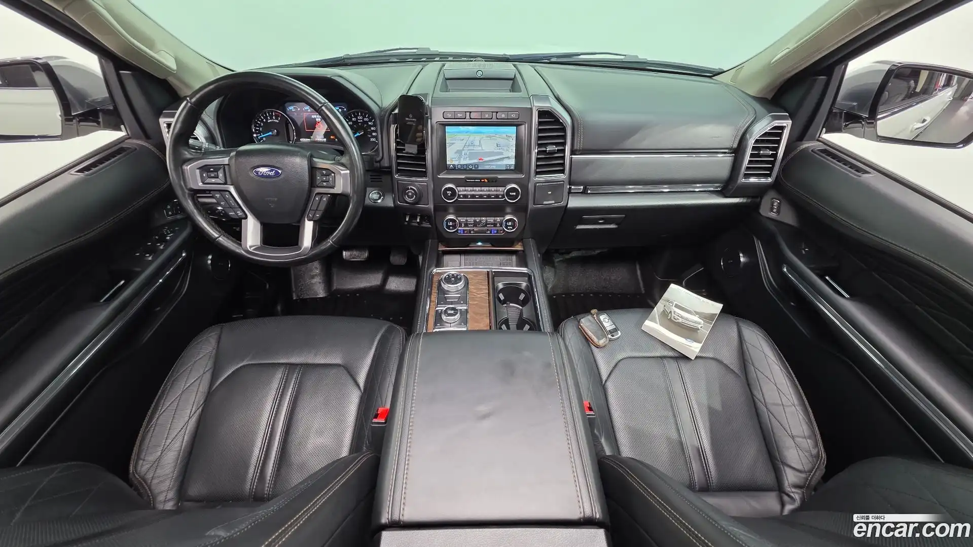 Expedition Ford 2021.10-INNER-007