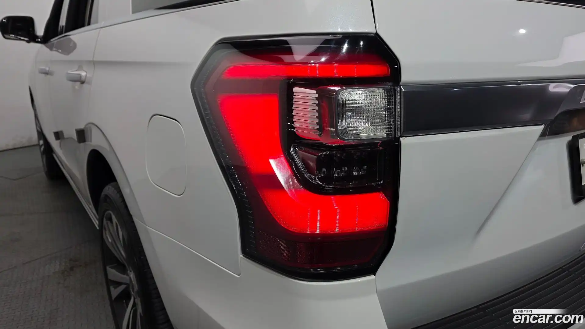 Expedition Ford 2021.10-OUTER-033