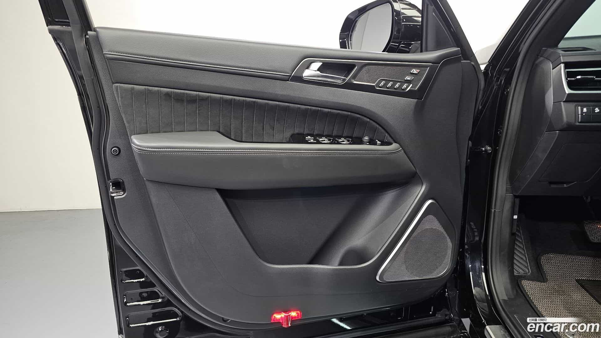 Rexton KG Mobility 2026.3-INNER-034
