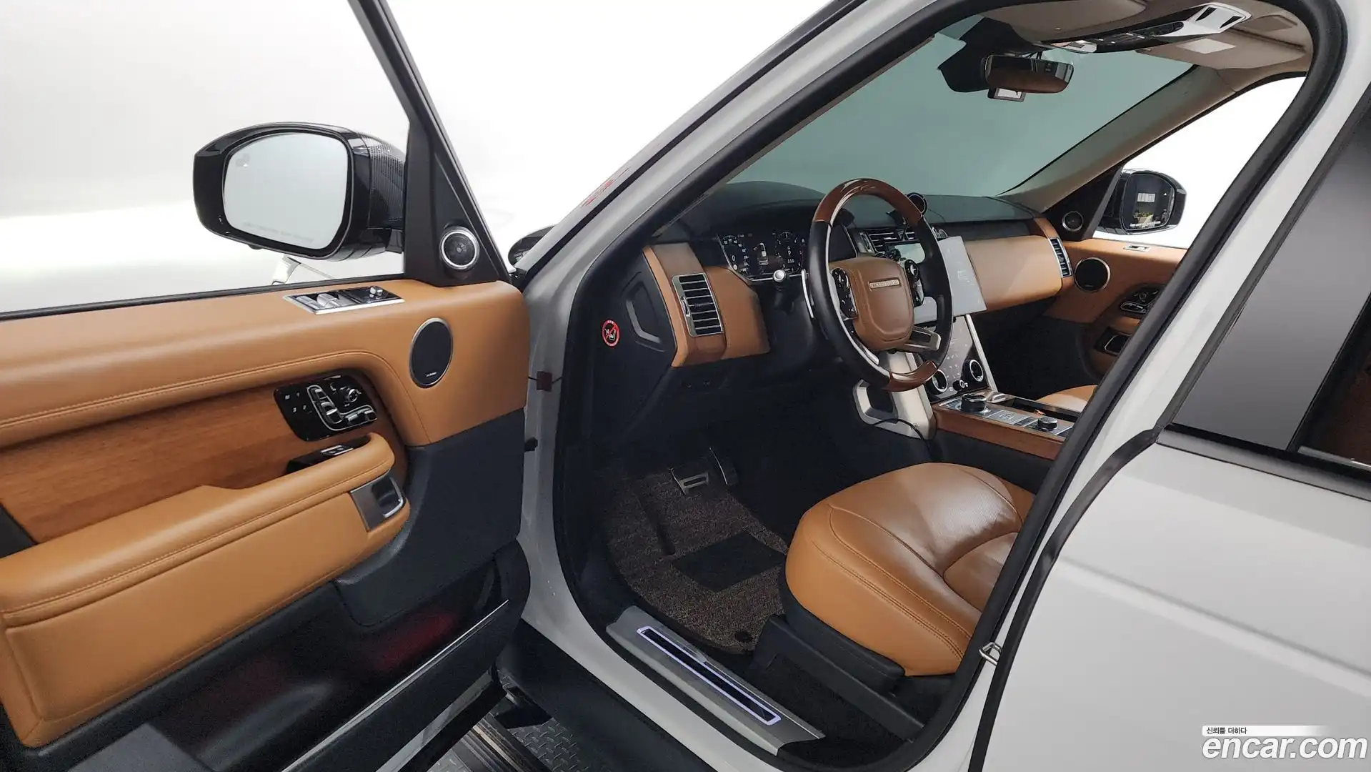 Range Rover Land Rover 2021.10-INNER-010