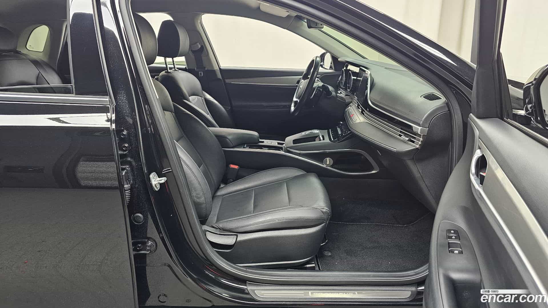 Grandeur Hyundai 2021.5-OPTION-015