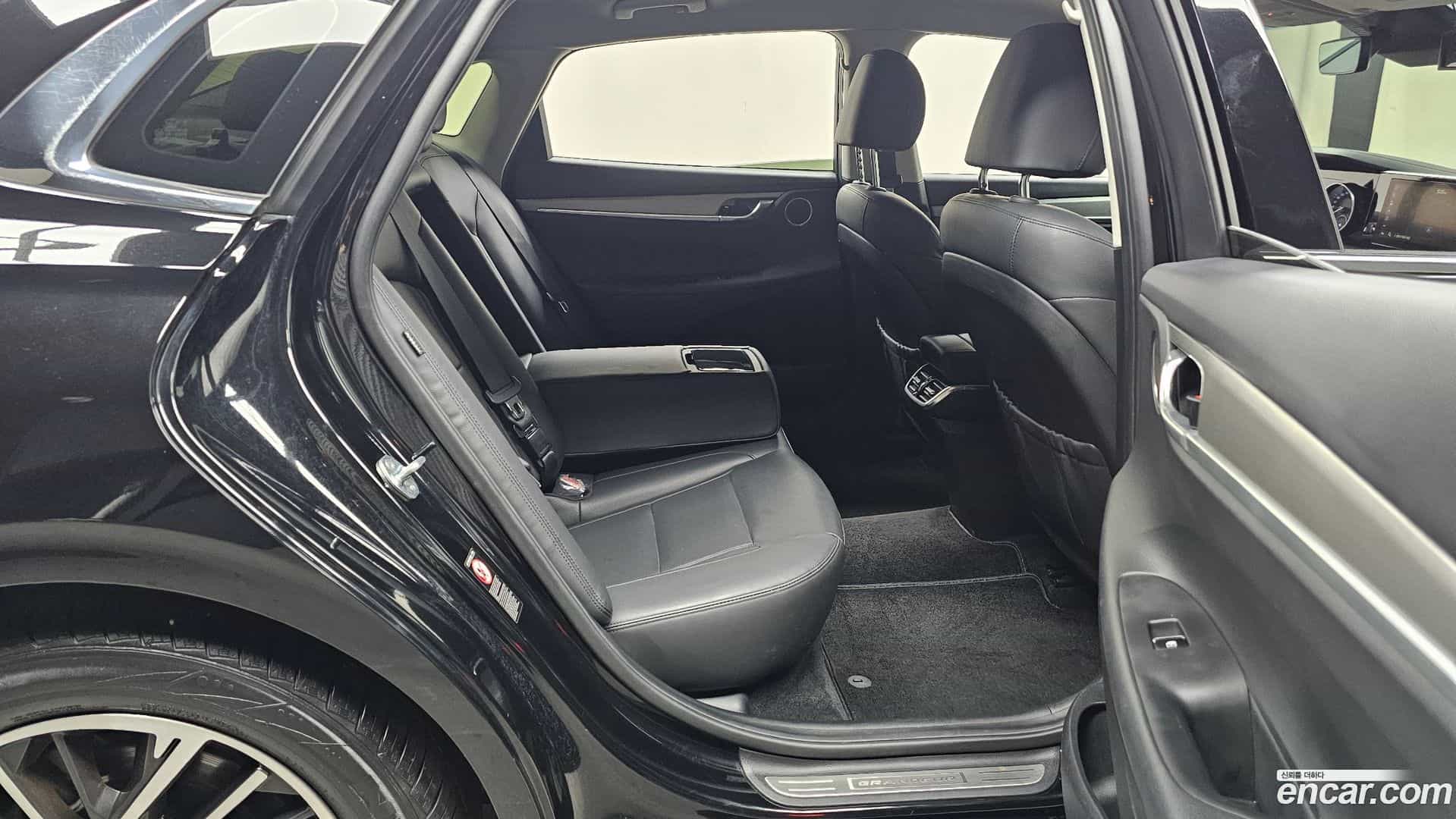 Grandeur Hyundai 2021.5-OPTION-016