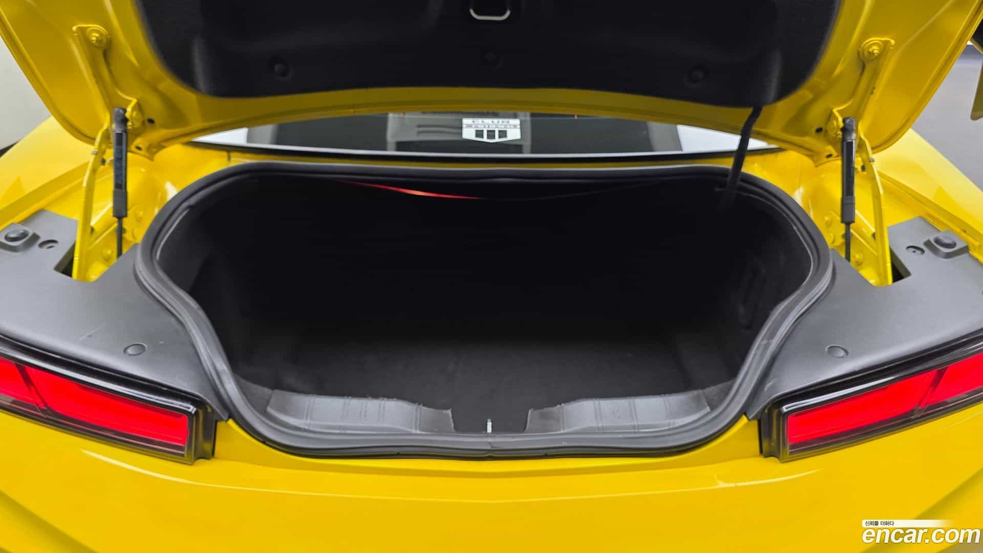 Camaro Chevrolet 2017.11-OPTION-024