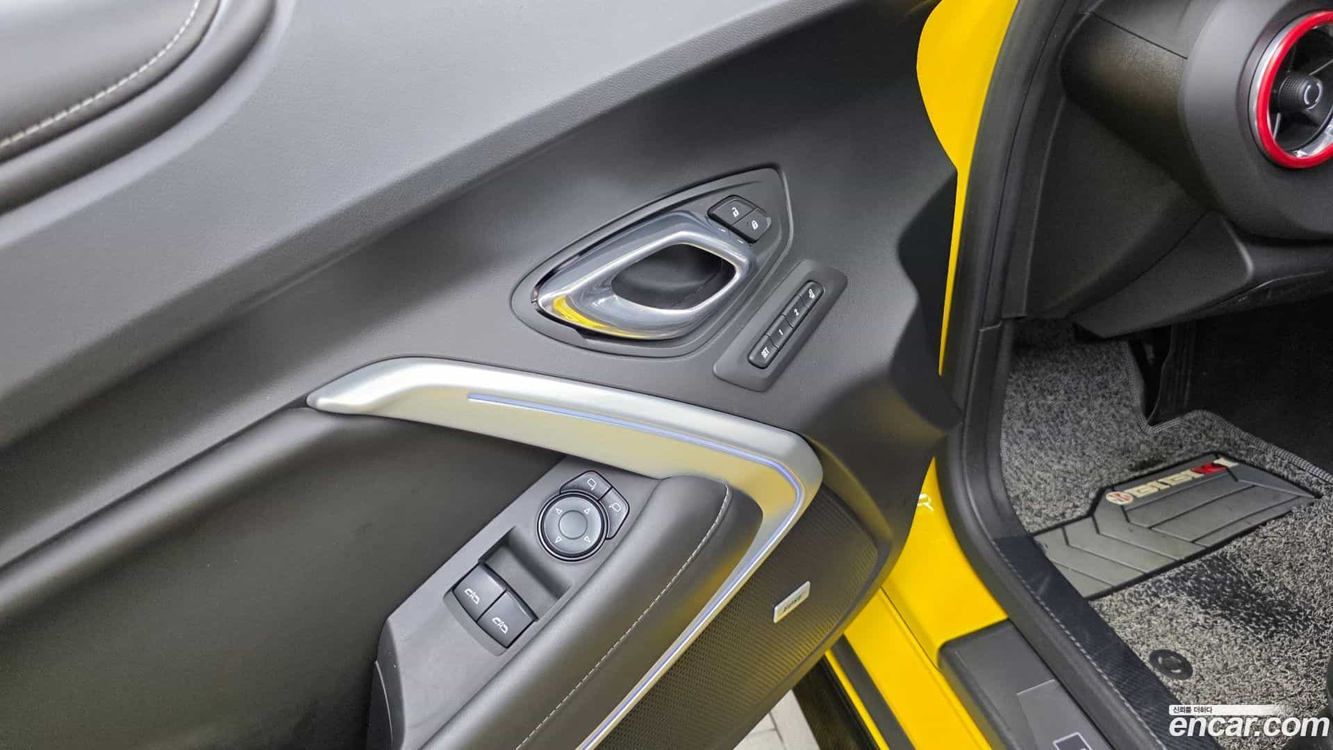 Camaro Chevrolet 2017.11-OPTION-041