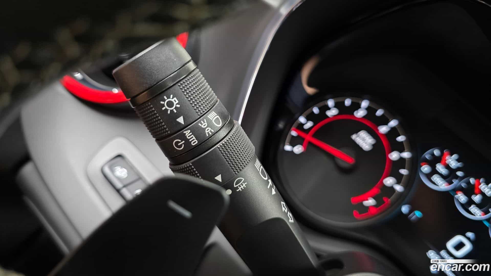 Camaro Chevrolet 2017.11-OPTION-042