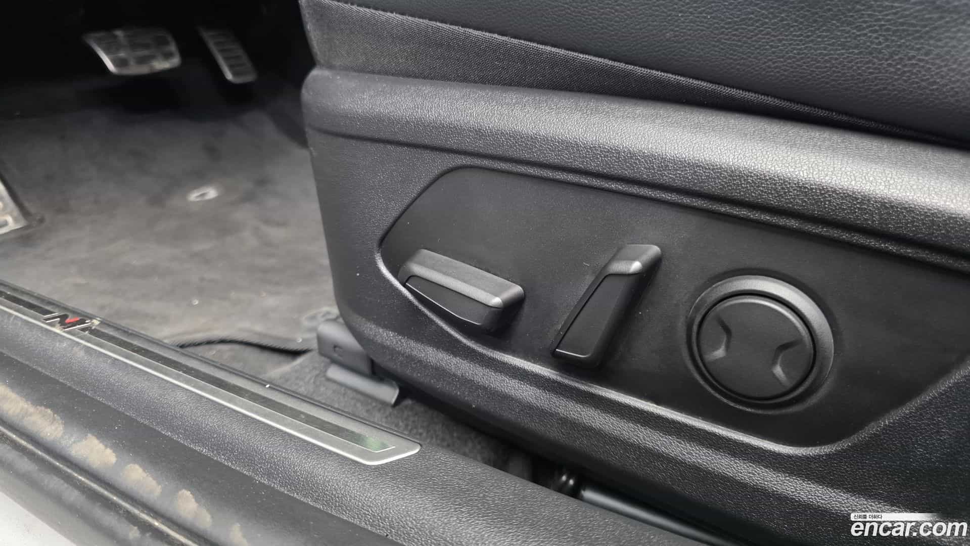 AVANTE Hyundai 2022.0-OPTION-043