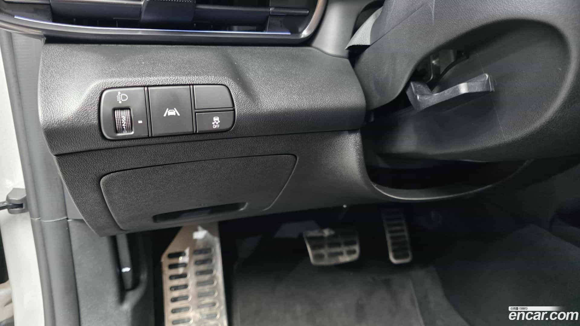 AVANTE Hyundai 2022.0-OPTION-045