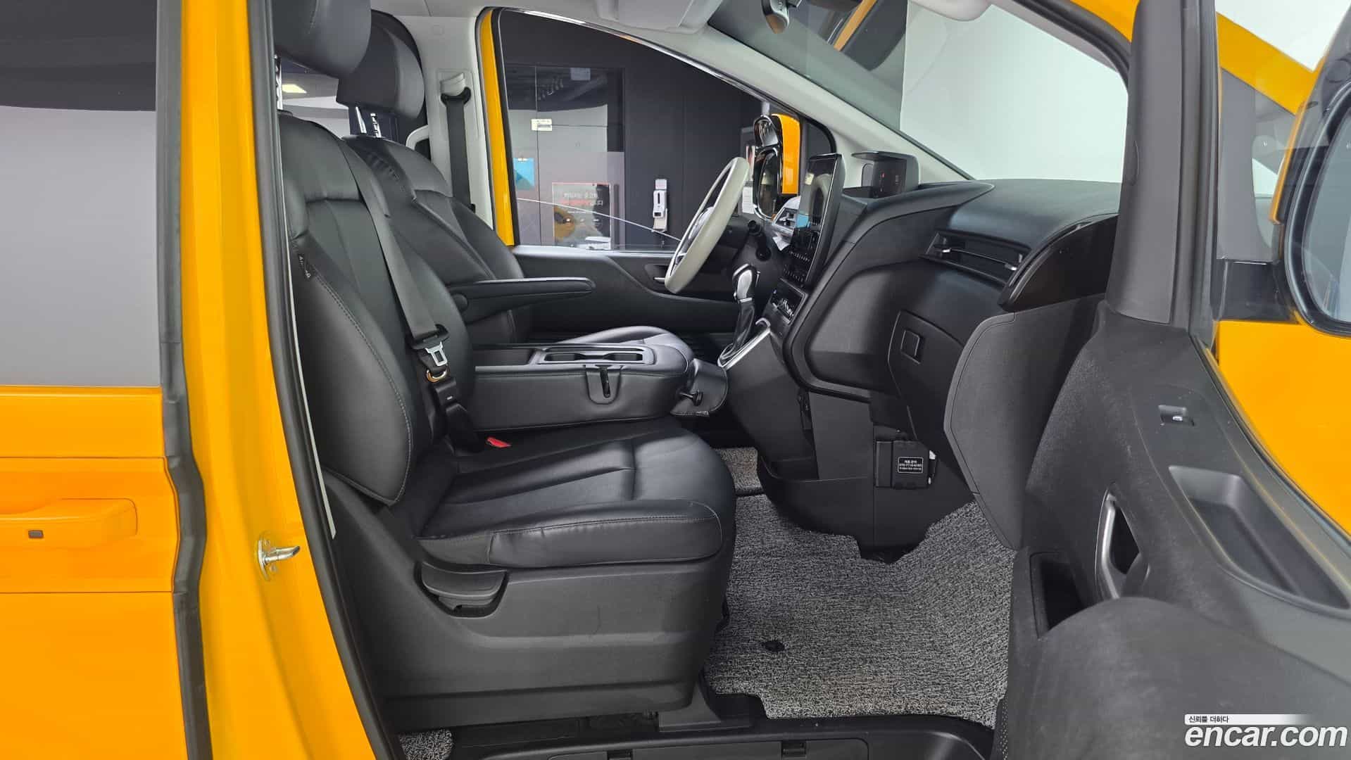 Staria Hyundai 2023.3-OPTION-015