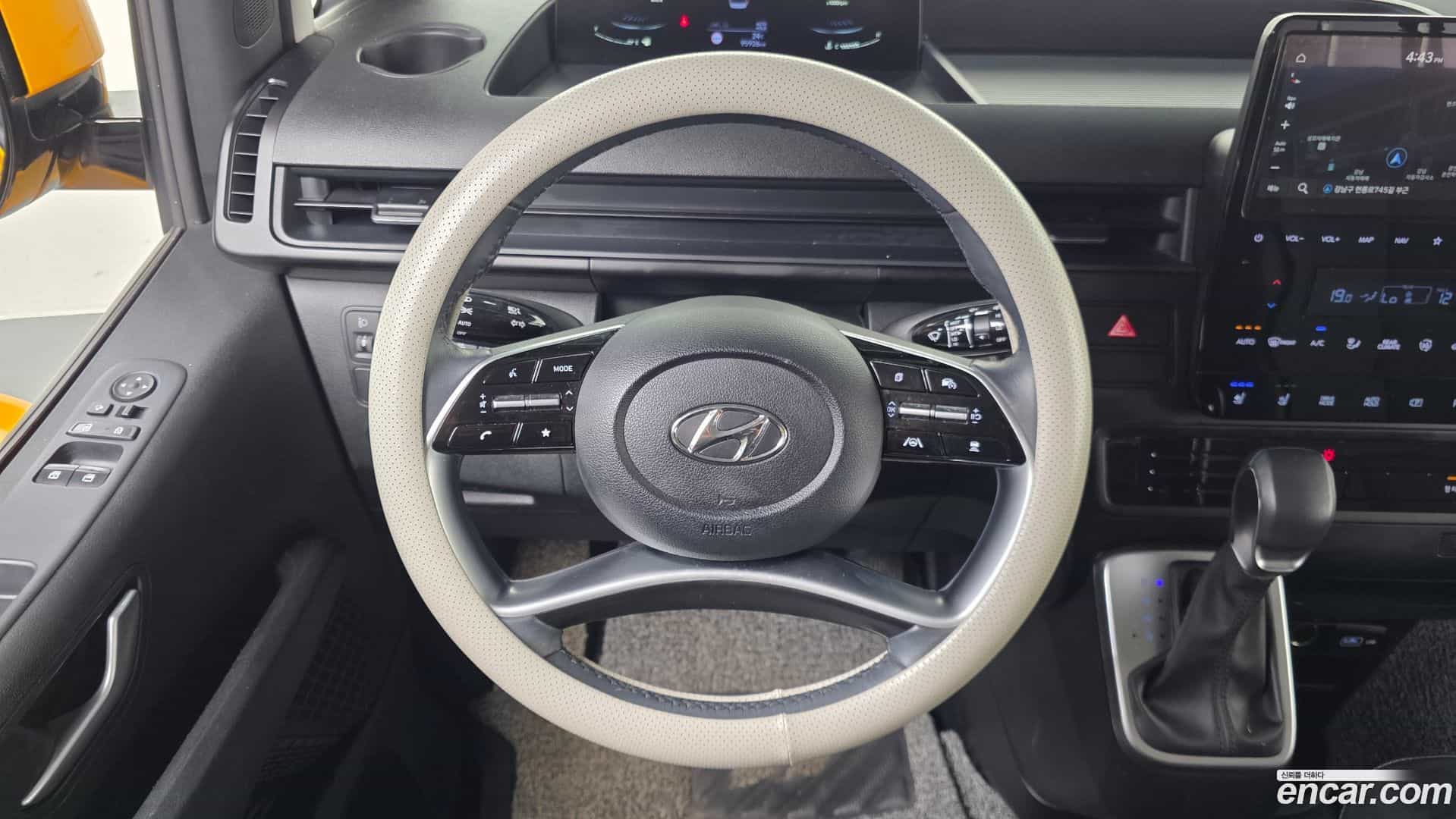 Staria Hyundai 2023.3-OPTION-017