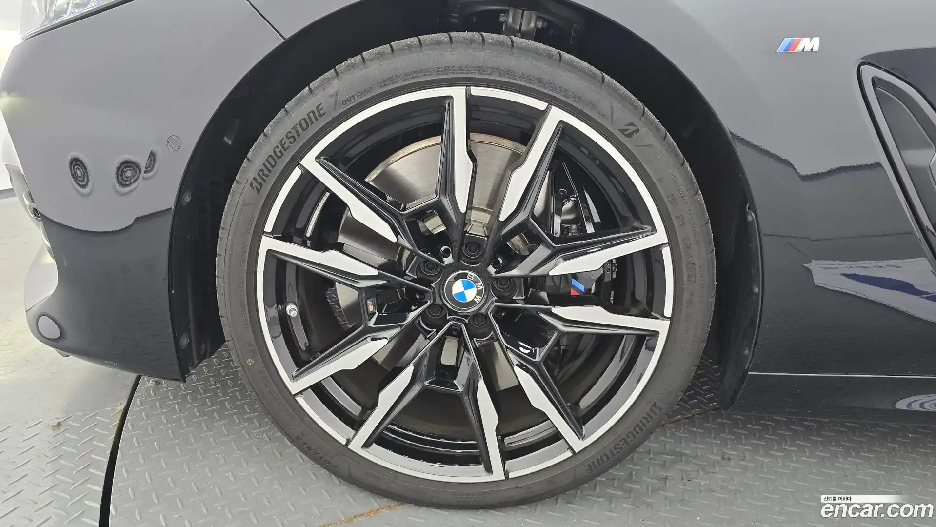 8-Series BMW 2025.5-OUTER-005