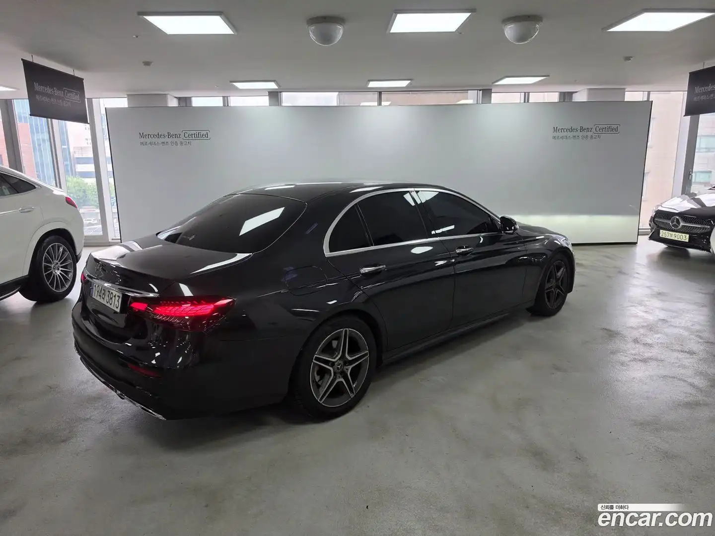 E-Class Mercedes-Benz 2022.9-OUTER-002