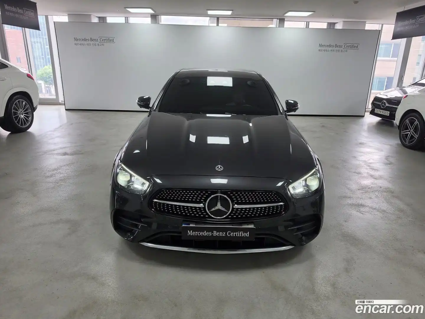 E-Class Mercedes-Benz 2022.9-OUTER-003
