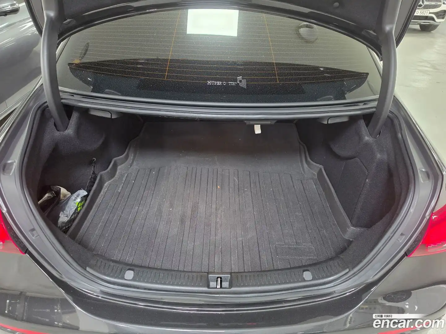 E-Class Mercedes-Benz 2022.9-OPTION-015