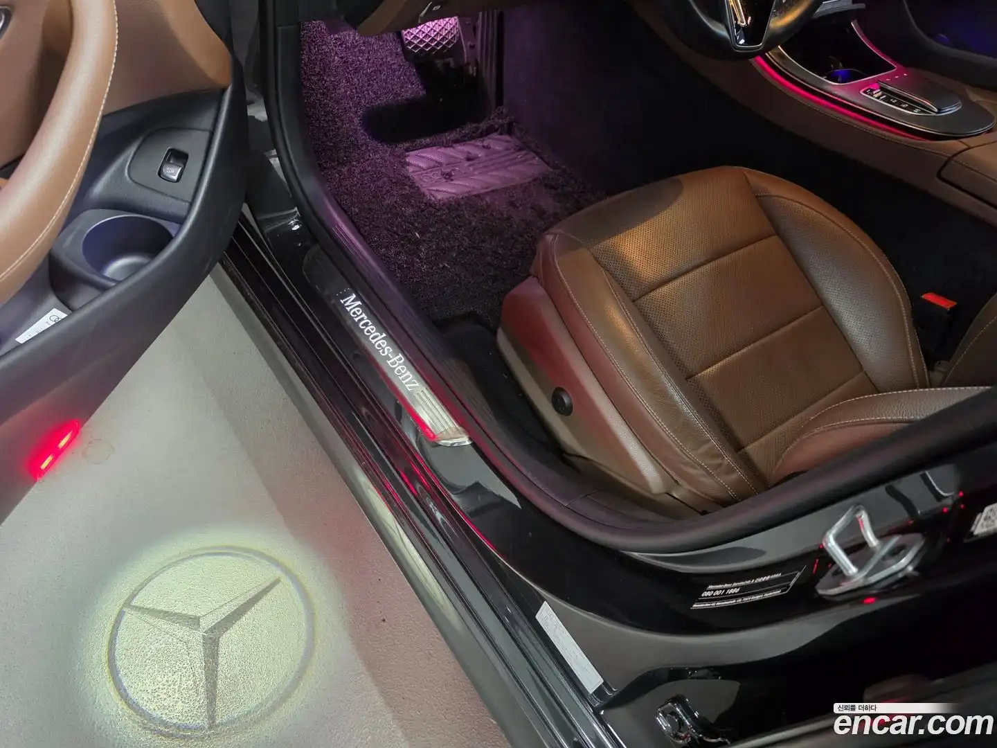 E-Class Mercedes-Benz 2022.9-OPTION-017