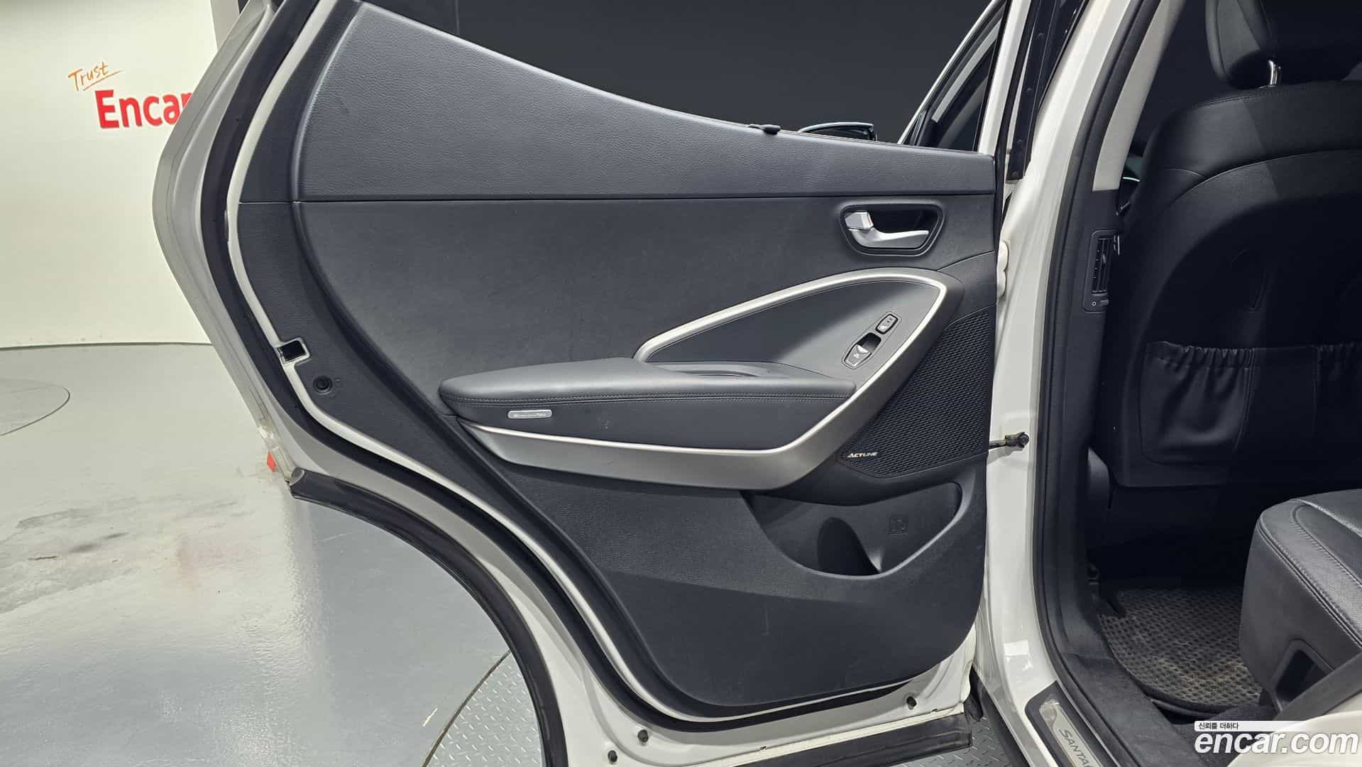 Santafe Hyundai 2014.6-INNER-035