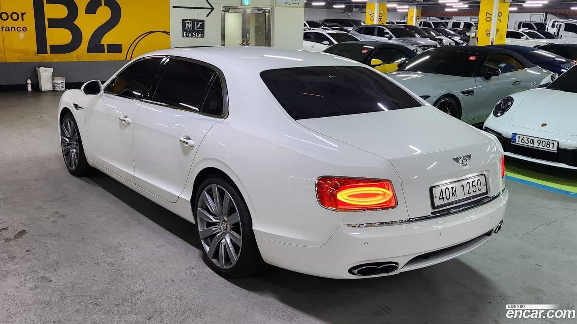 Flying Spur Bentley 2018.6-OUTER-002