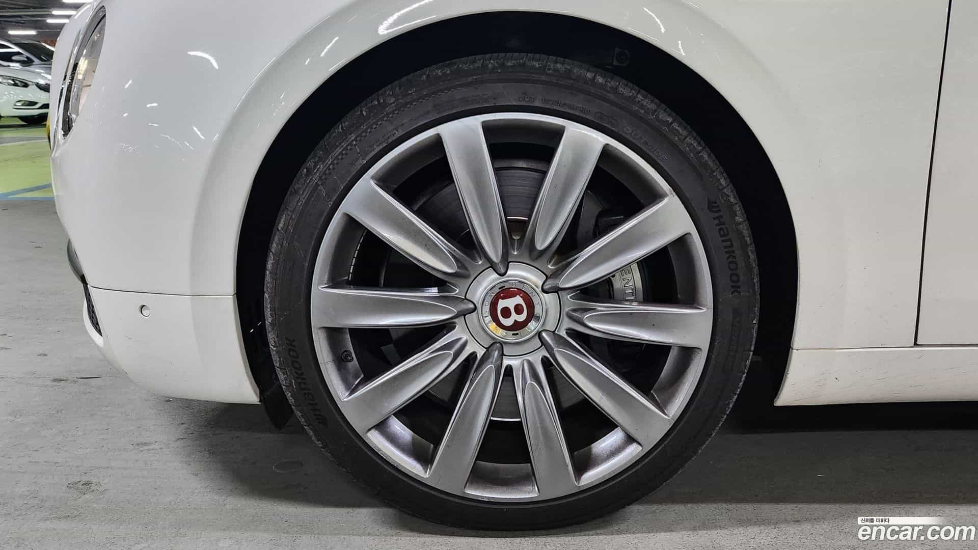 Flying Spur Bentley 2018.6-OUTER-005