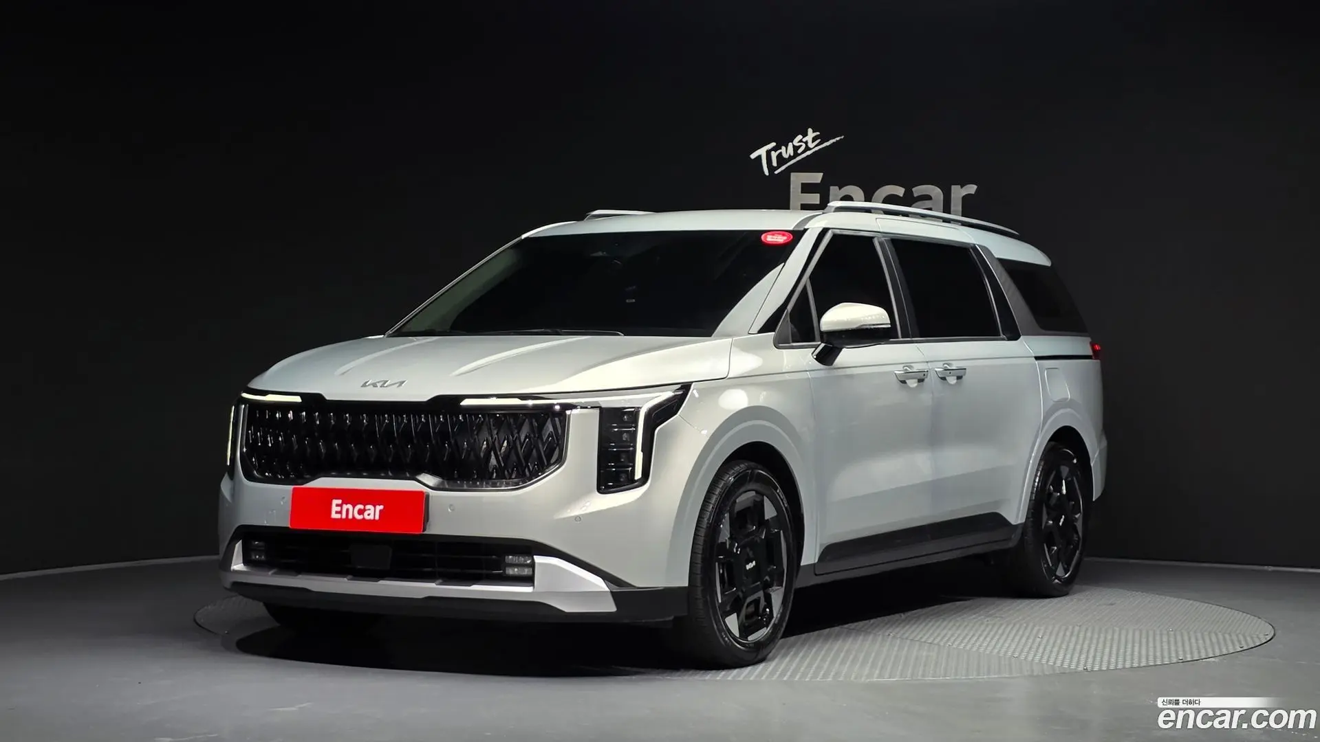 Main__Slider__Photo:Canival Kia 2024.2-0