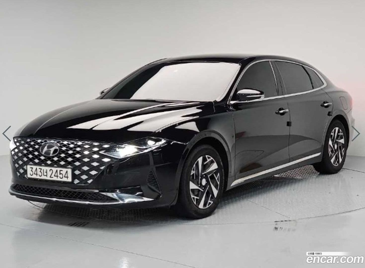 Main__Slider__Photo:Grandeur Hyundai 2022.0-0