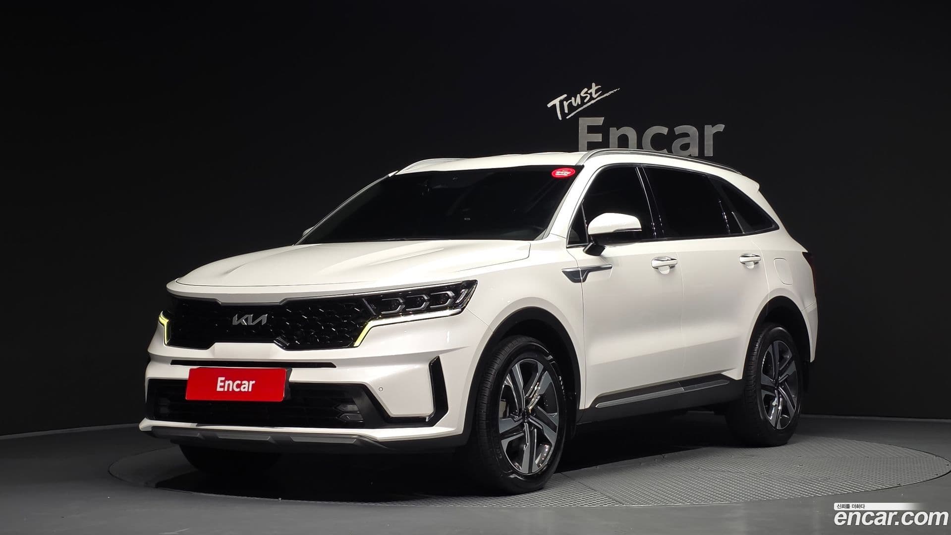 Main__Slider__Photo:Sorento Kia 2022.6-0