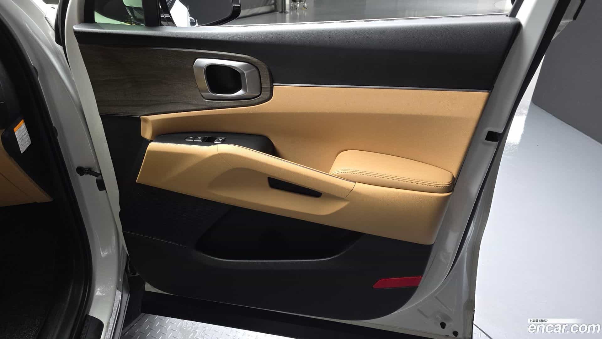 Sorento Kia 2022.6-INNER-034
