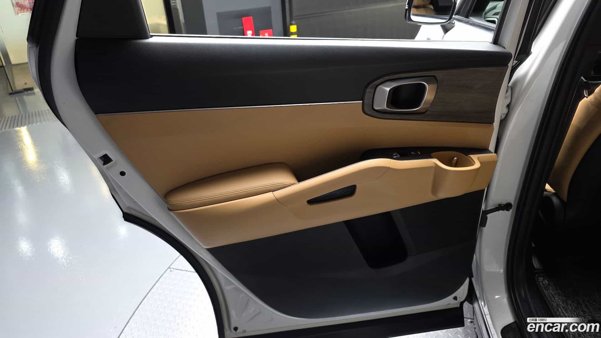 Sorento Kia 2022.6-INNER-035