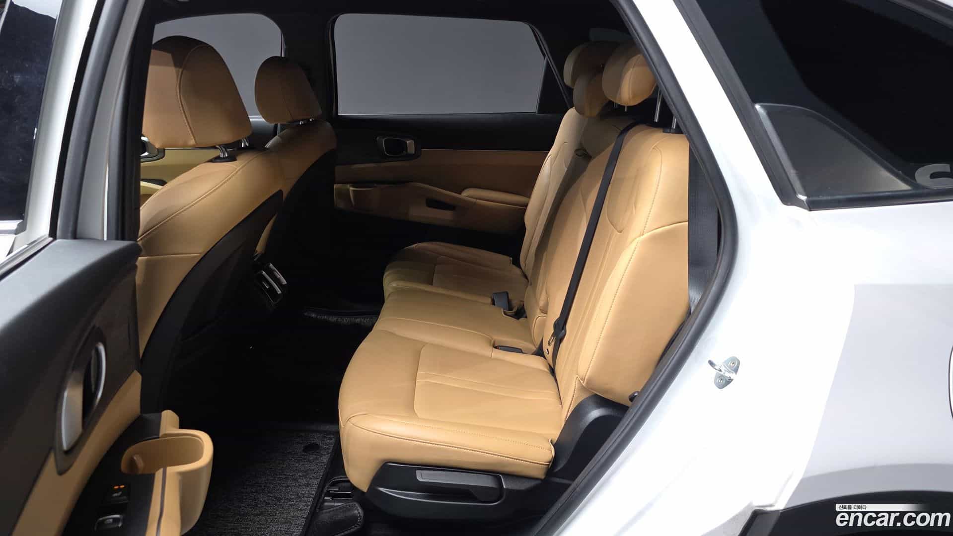 Sorento Kia 2022.6-INNER-036