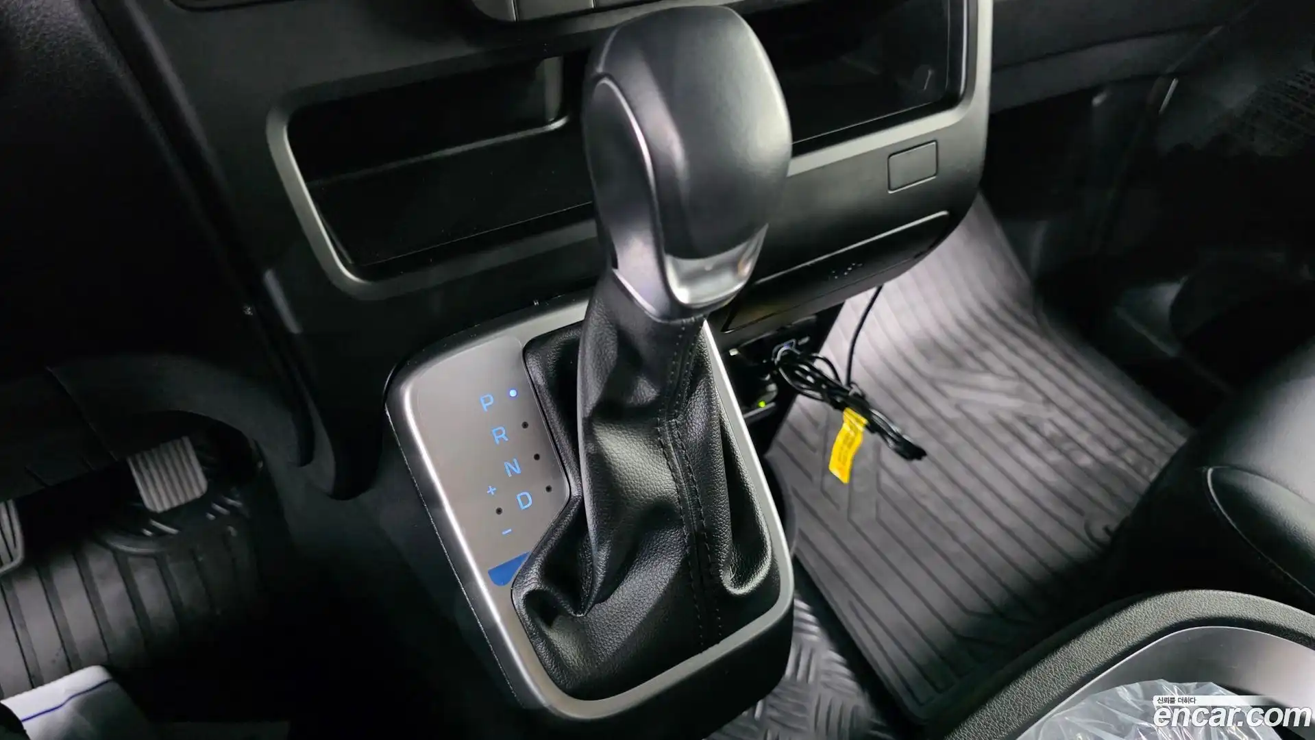 Staria Hyundai 2022.0-INNER-009