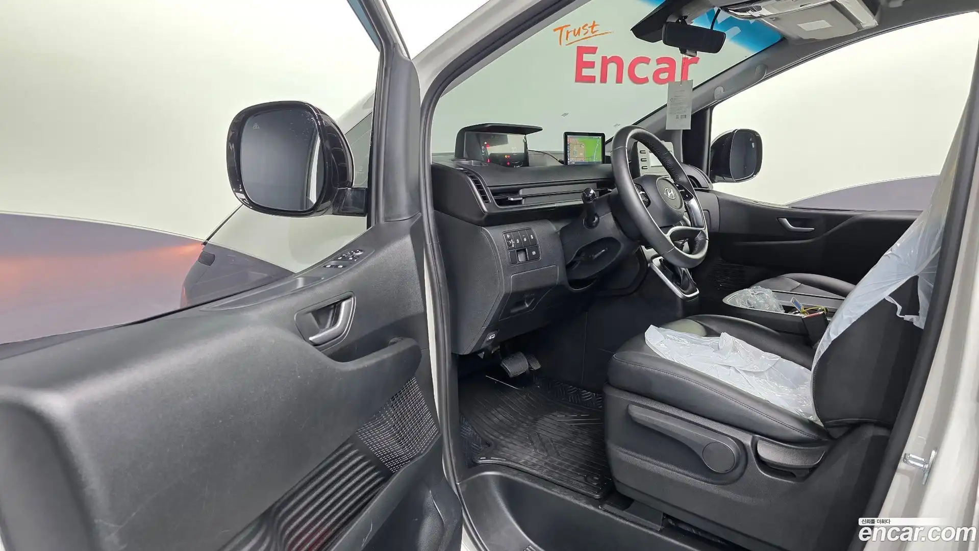 Staria Hyundai 2022.0-INNER-010