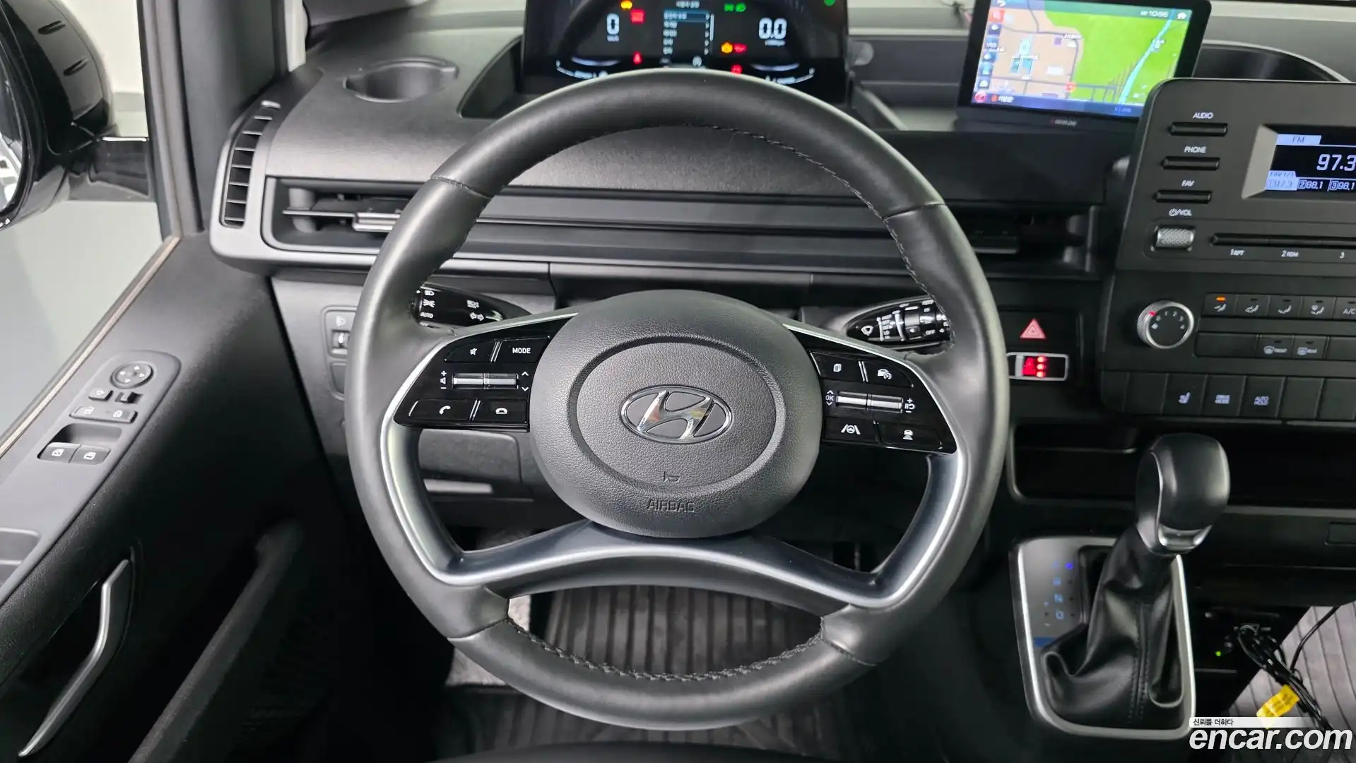 Staria Hyundai 2022.0-OPTION-016