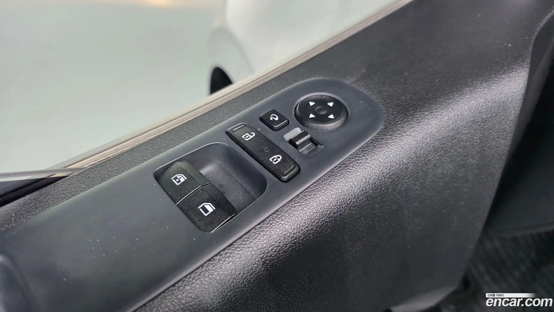 Staria Hyundai 2022.0-OPTION-022