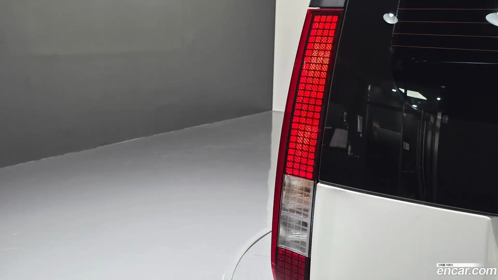 Staria Hyundai 2022.0-OUTER-033