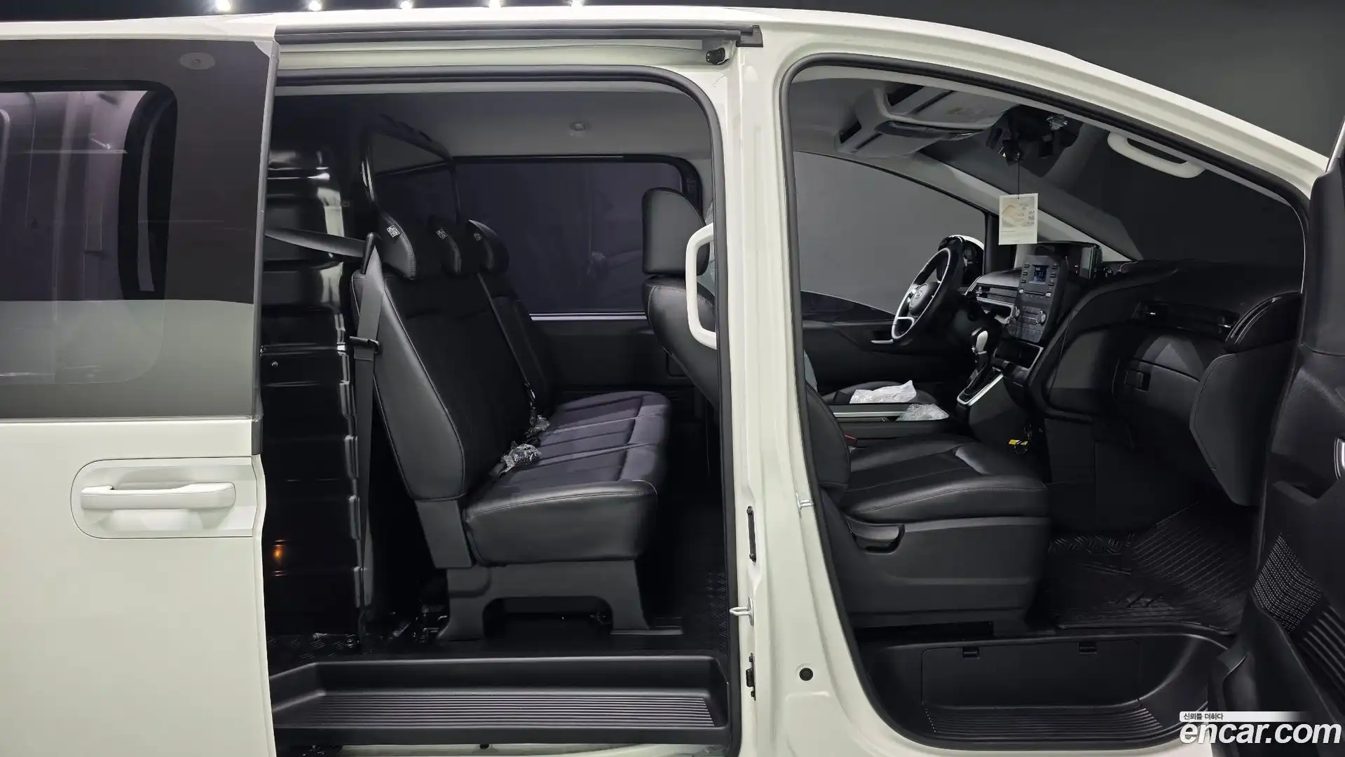 Staria Hyundai 2022.0-INNER-036