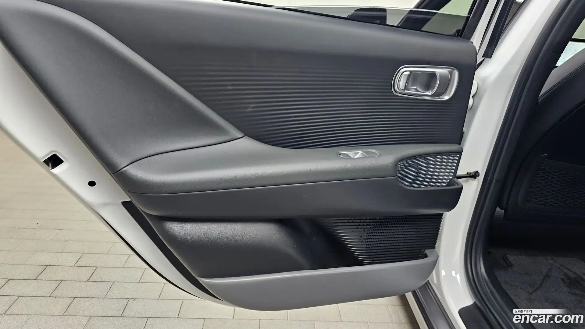 Ioniq6 Hyundai 2022.11-INNER-035