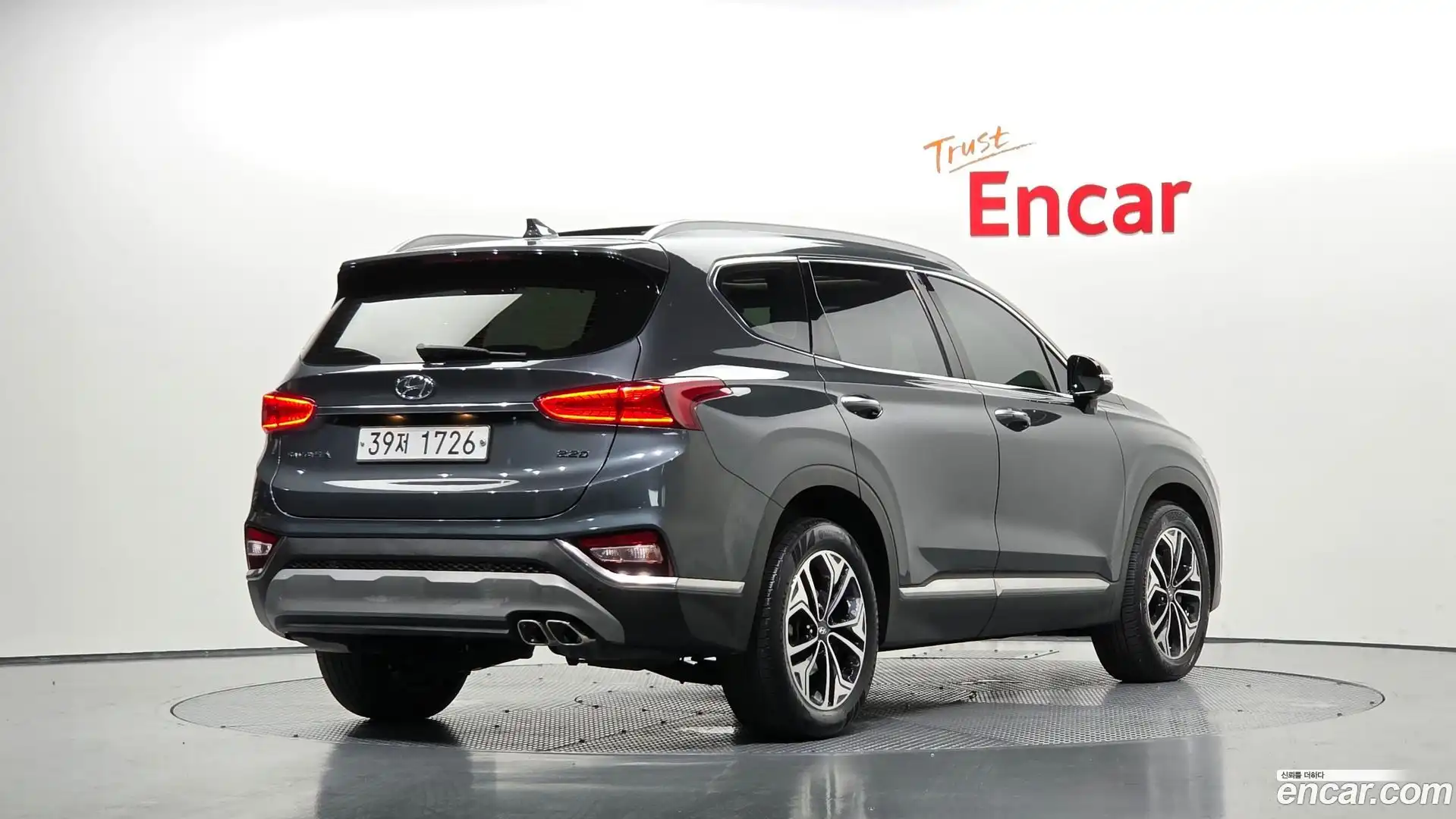 Santafe Hyundai 2018.3-OUTER-002