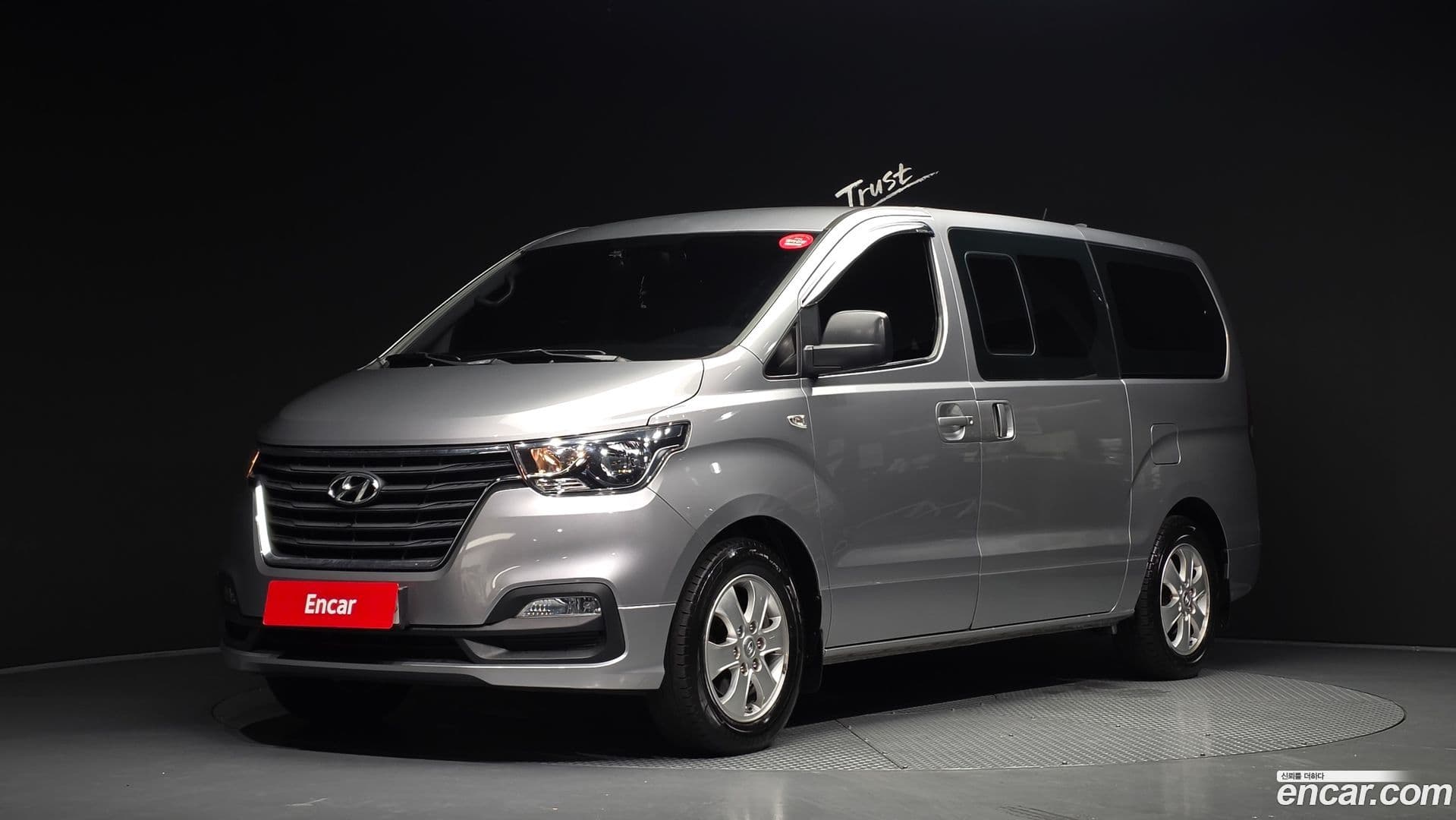Main__Slider__Photo:Starex Hyundai 2018.10-0