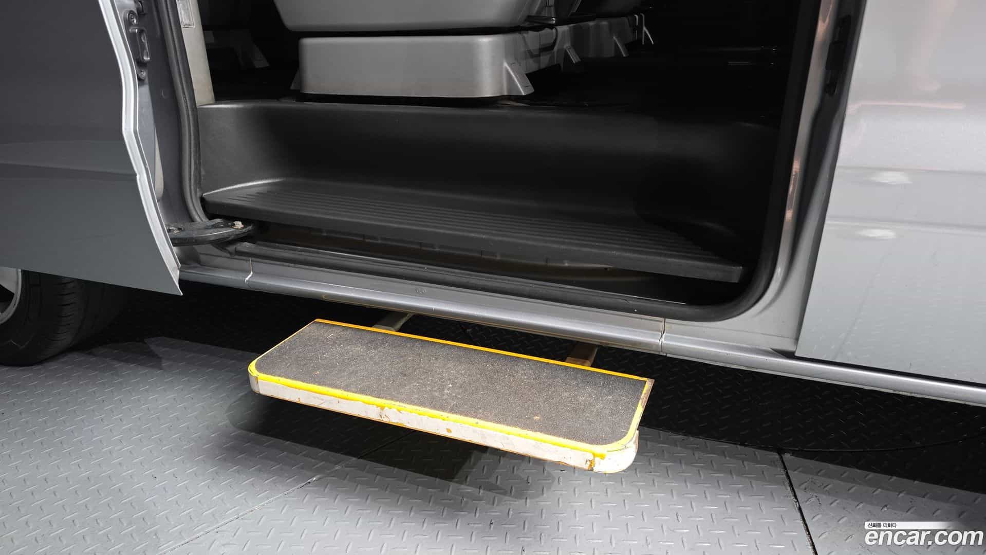 Starex Hyundai 2018.10-OPTION-023