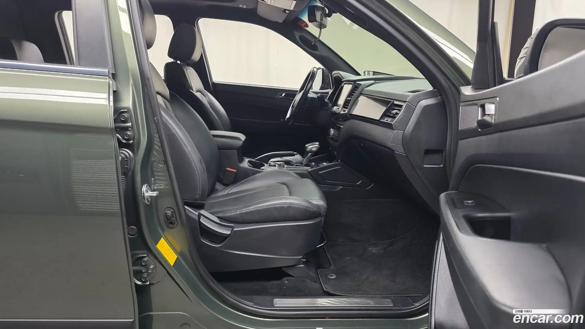 Rexton KG Mobility 2021.4-INNER-036