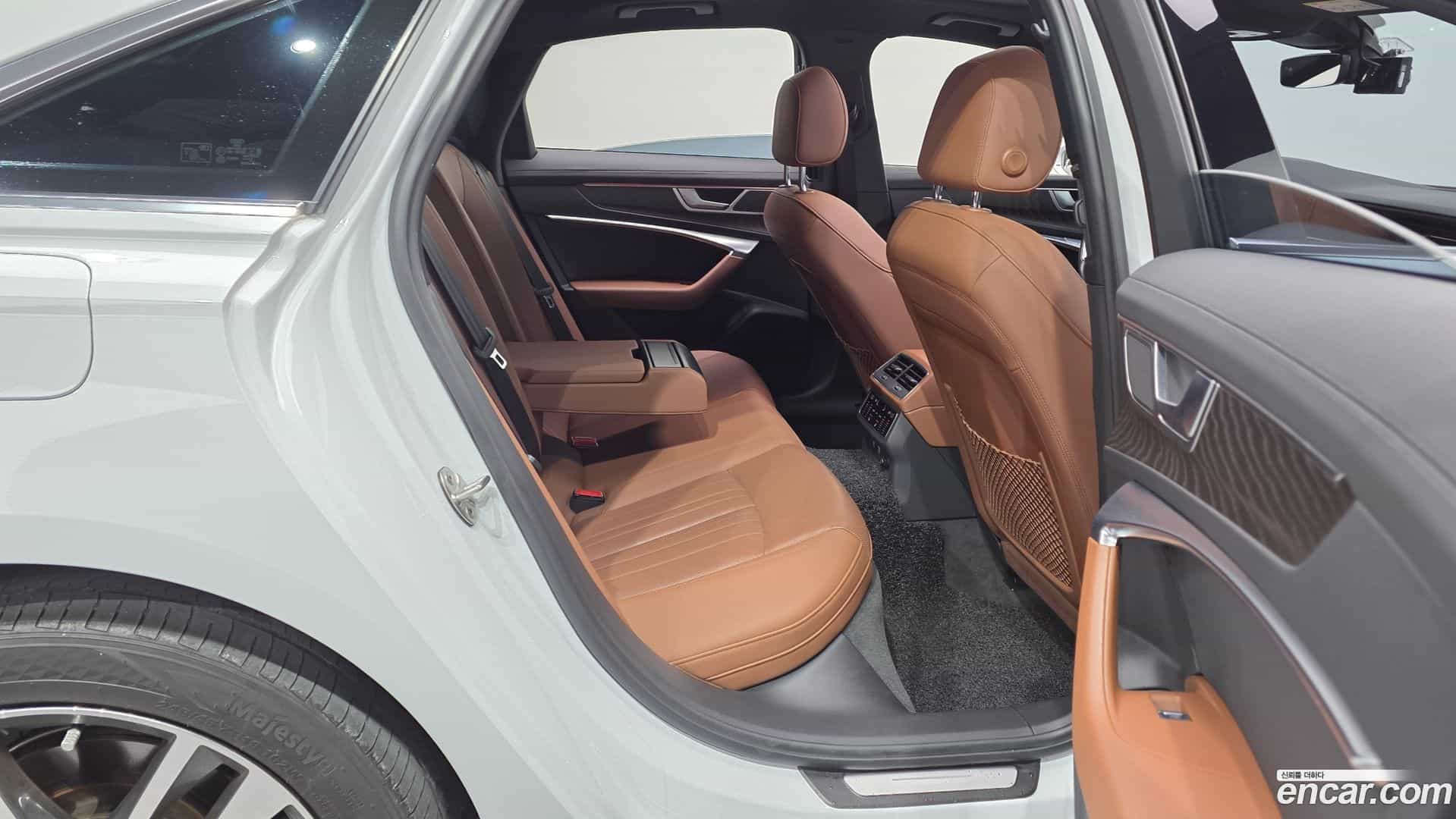 A6 Audi 2021.11-OPTION-015