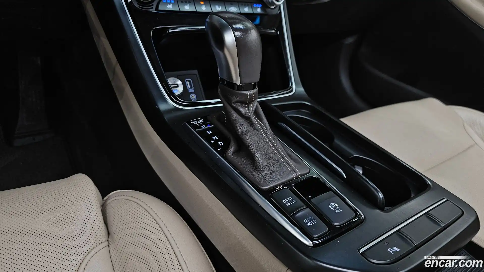 Grandeur Hyundai 2017.3-INNER-009