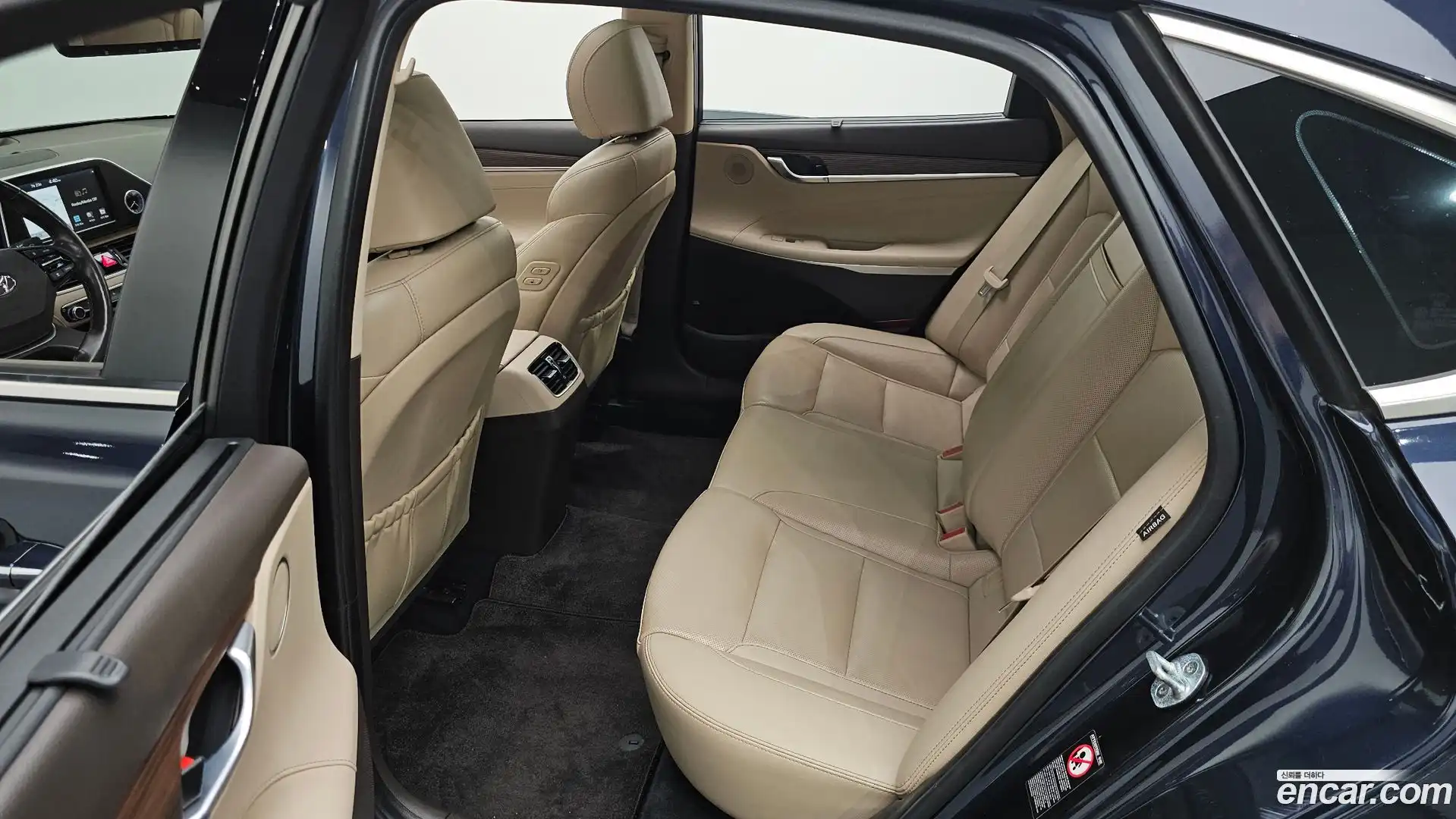 Grandeur Hyundai 2017.3-OPTION-015
