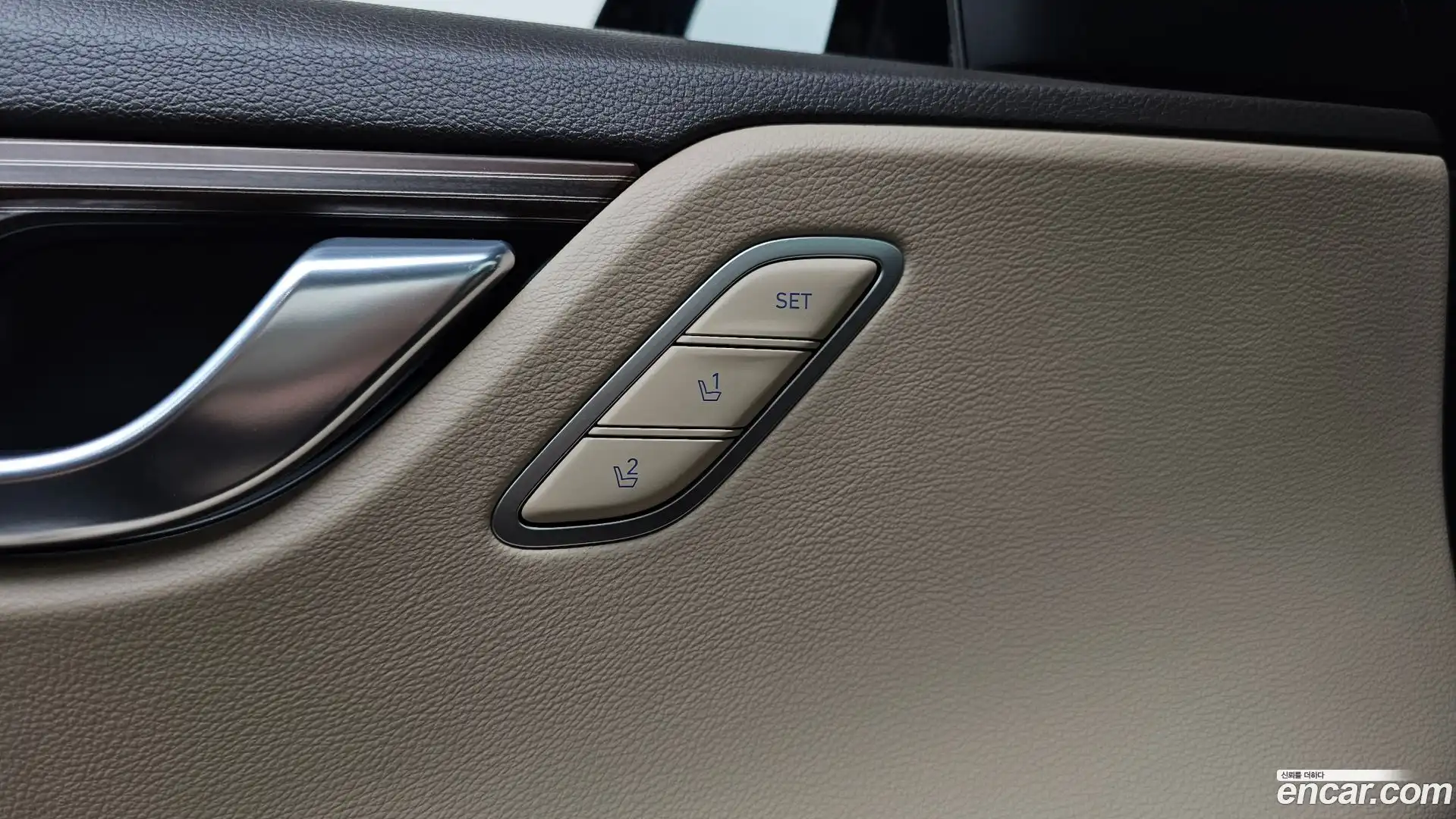 Grandeur Hyundai 2017.3-OPTION-041