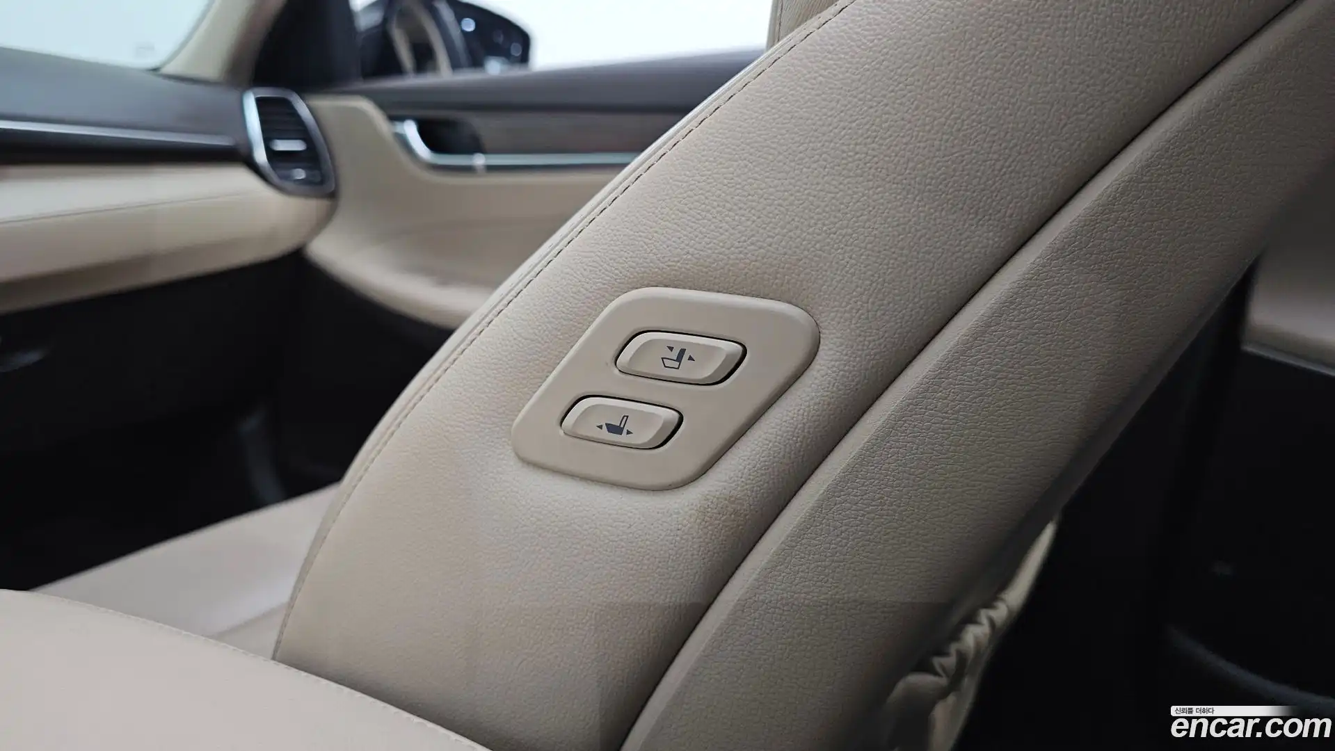 Grandeur Hyundai 2017.3-OPTION-043