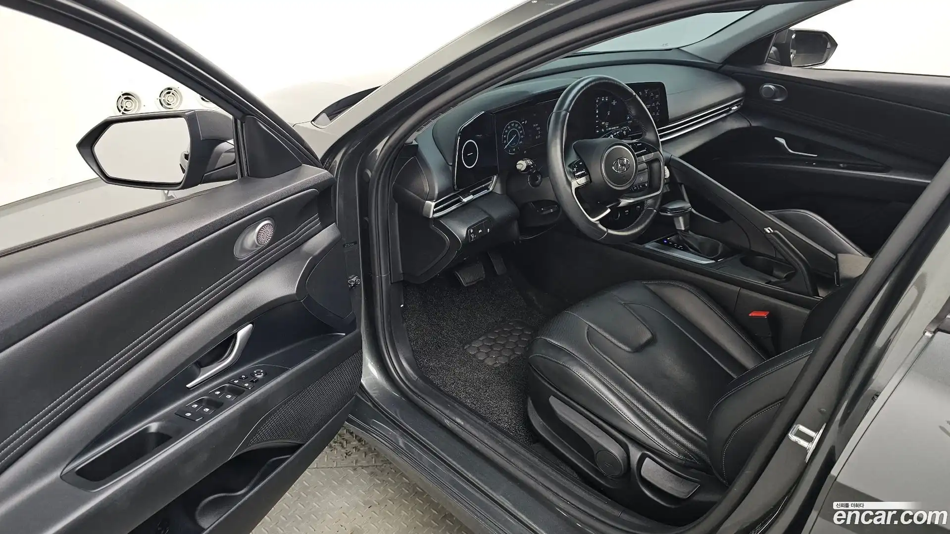 AVANTE Hyundai 2022.2-INNER-010
