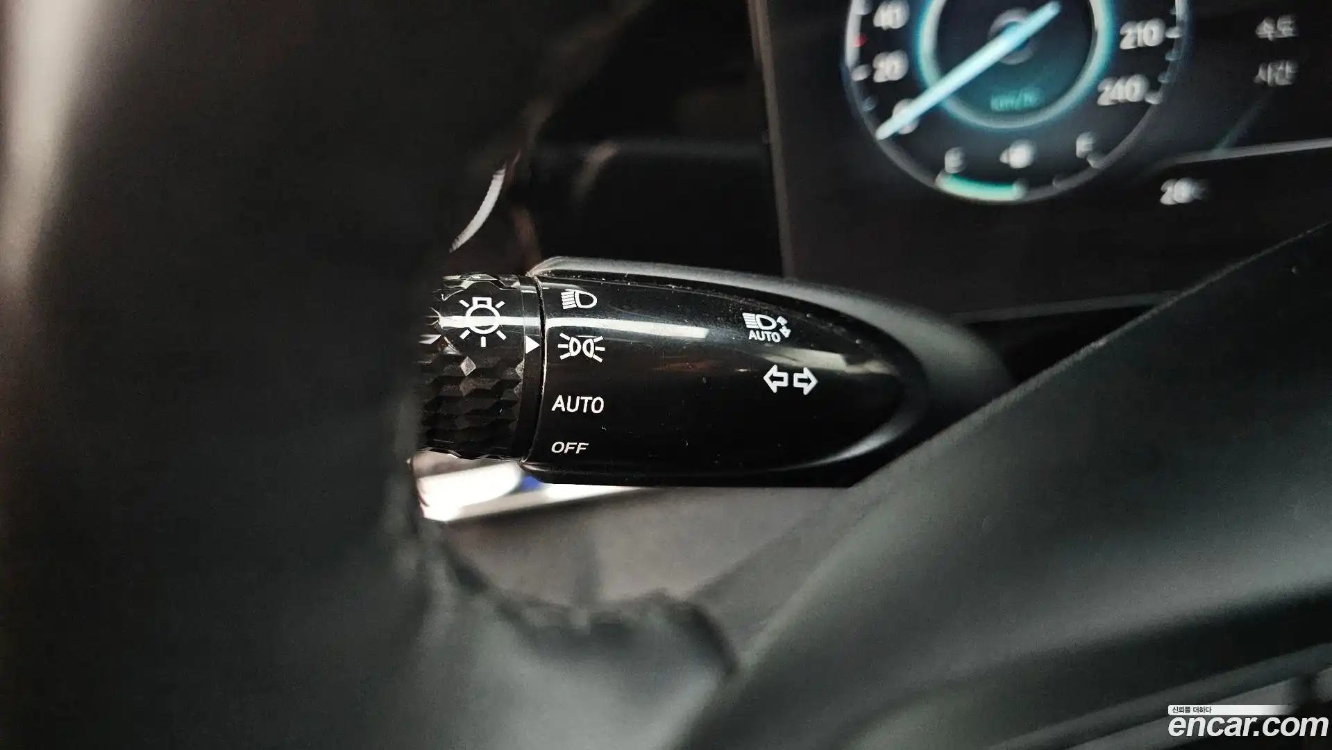 AVANTE Hyundai 2022.2-OPTION-020