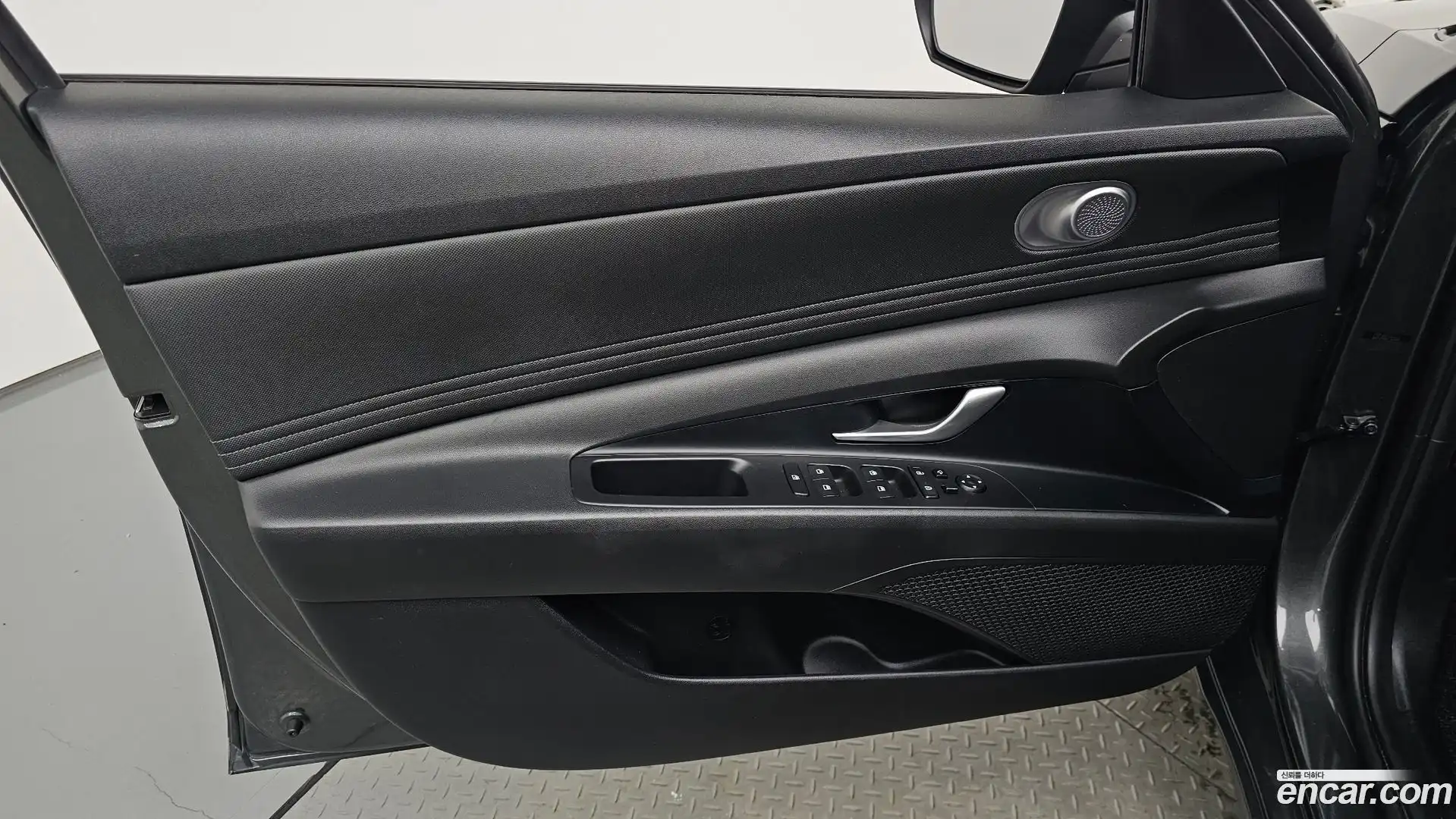 AVANTE Hyundai 2022.2-INNER-034
