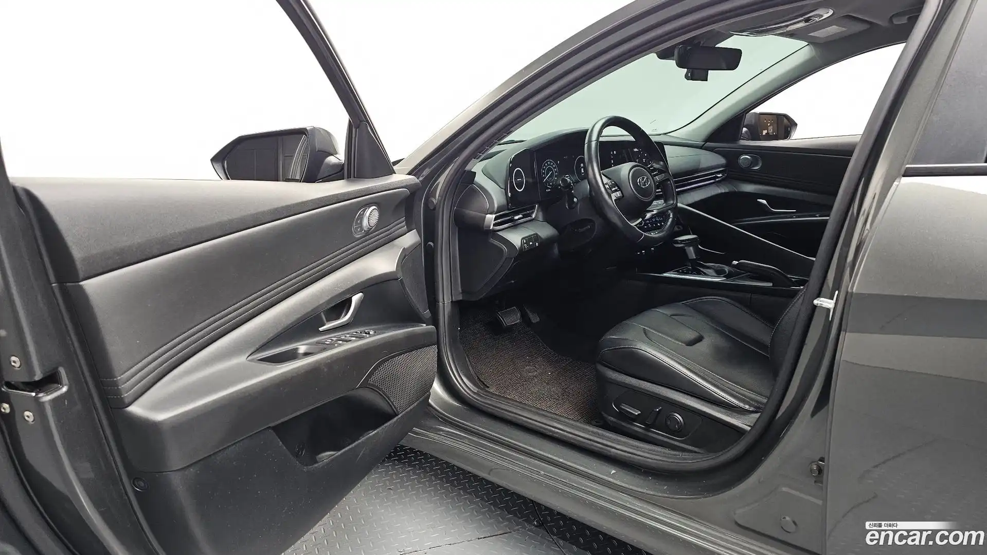 AVANTE Hyundai 2021.10-INNER-010