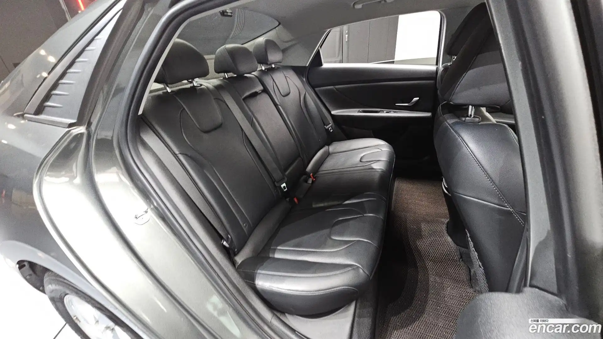 AVANTE Hyundai 2021.10-OPTION-015